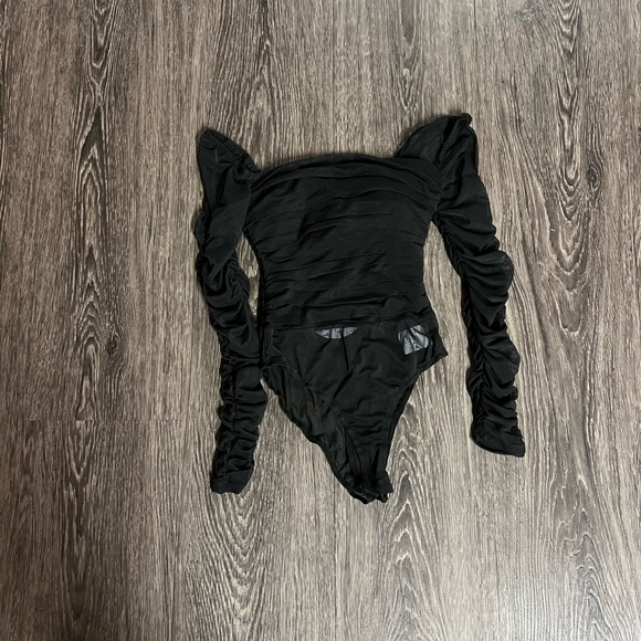 Delaney bodysuit Princess Polly. - Picture 2 of 4